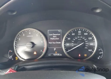 2019 Lexus Nx 300 z USA, uszkodzony, nr VIN JTJYARBZ3K2133419